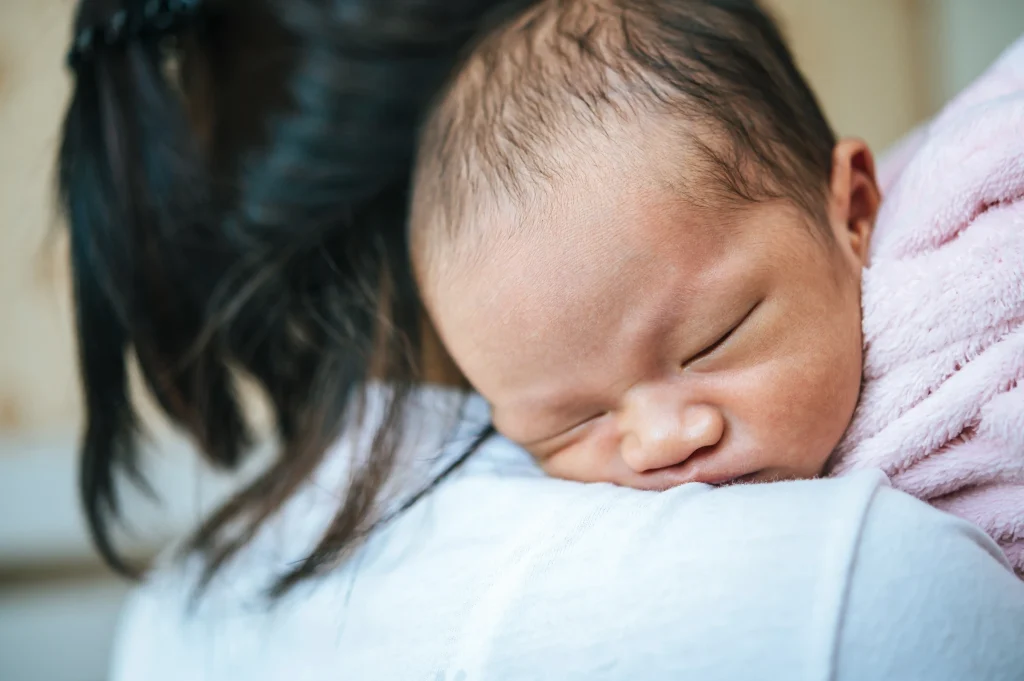 Babys schlafen anders als Erwachsene